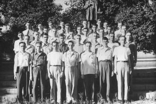 Los objetores de conciencia antes del experimento. Getty